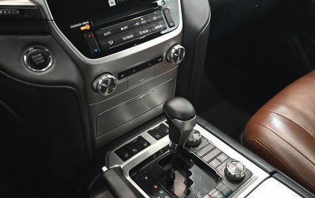 Toyota Land Cruiser 200, 2016 год, 5 310 000 рублей, 16 фотография