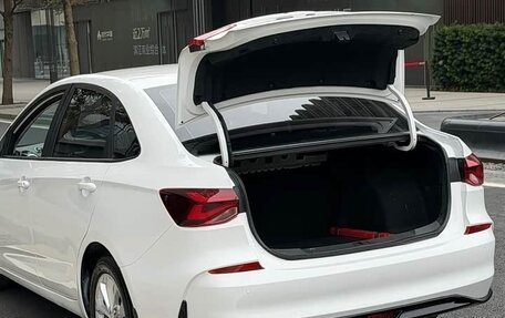 Chevrolet Monza, 2023 год, 1 300 000 рублей, 3 фотография