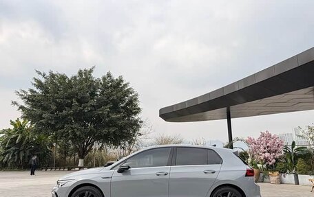 Volkswagen Golf VIII, 2022 год, 1 950 000 рублей, 4 фотография