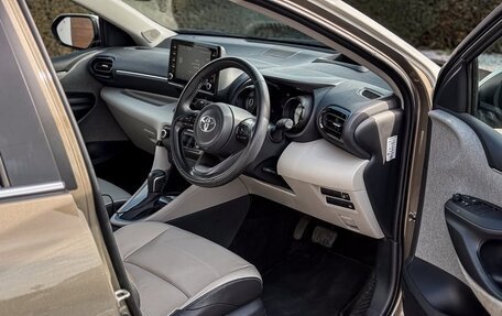 Toyota Yaris, 2023 год, 1 220 000 рублей, 5 фотография