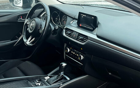 Mazda 6, 2018 год, 1 980 000 рублей, 14 фотография