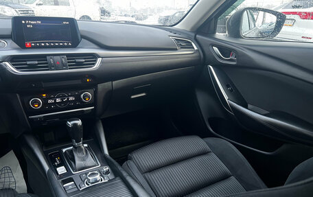 Mazda 6, 2018 год, 1 980 000 рублей, 16 фотография