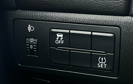 Mazda 6, 2018 год, 1 980 000 рублей, 23 фотография