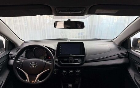 Toyota Vios III, 2022 год, 990 000 рублей, 9 фотография