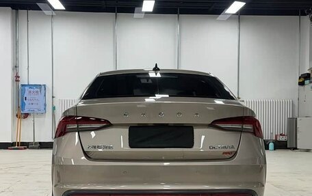 Skoda Octavia IV, 2022 год, 2 100 000 рублей, 3 фотография