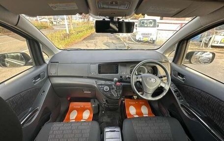 Toyota ISis I, 2013 год, 994 000 рублей, 10 фотография