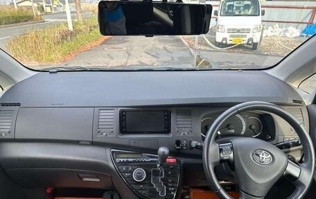 Toyota ISis I, 2013 год, 994 000 рублей, 11 фотография