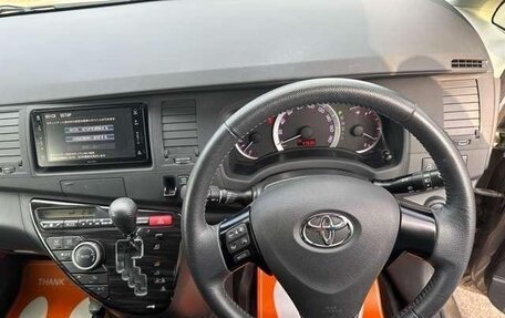 Toyota ISis I, 2013 год, 994 000 рублей, 12 фотография
