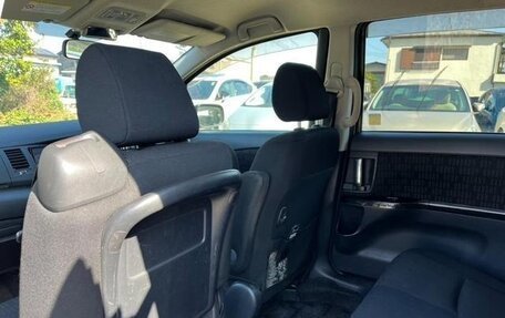 Toyota ISis I, 2012 год, 989 000 рублей, 14 фотография