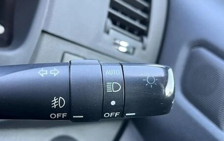 Toyota ISis I, 2012 год, 989 000 рублей, 21 фотография