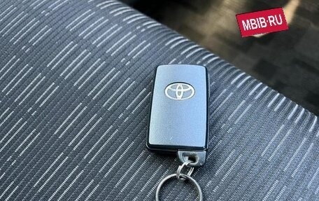 Toyota ISis I, 2012 год, 989 000 рублей, 22 фотография