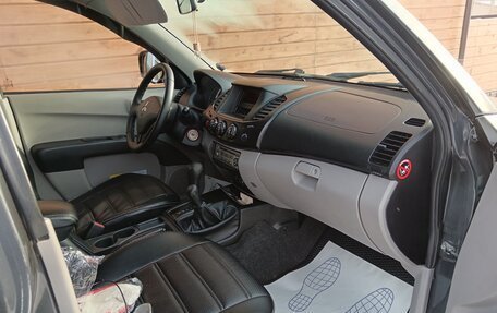 Mitsubishi L200 IV рестайлинг, 2012 год, 1 495 000 рублей, 9 фотография