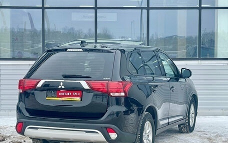 Mitsubishi Outlander III рестайлинг 3, 2019 год, 2 099 000 рублей, 5 фотография