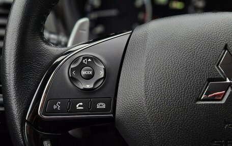 Mitsubishi Outlander III рестайлинг 3, 2015 год, 1 490 000 рублей, 19 фотография