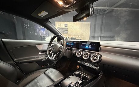 Mercedes-Benz CLA, 2019 год, 3 550 000 рублей, 24 фотография