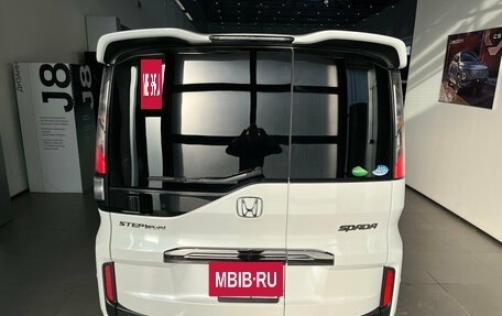 Honda Stepwgn IV, 2015 год, 2 020 000 рублей, 4 фотография