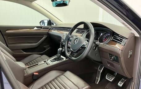 Volkswagen Passat B8 рестайлинг, 2015 год, 1 220 000 рублей, 10 фотография