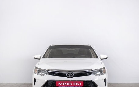 Toyota Camry, 2017 год, 1 989 000 рублей, 4 фотография