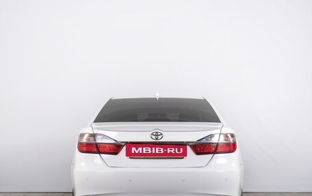 Toyota Camry, 2017 год, 1 989 000 рублей, 5 фотография