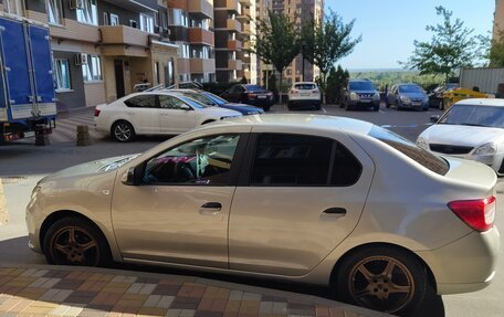 Renault Logan II, 2017 год, 600 000 рублей, 7 фотография