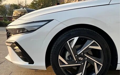 Hyundai Elantra, 2024 год, 1 842 000 рублей, 6 фотография