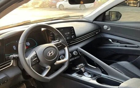 Hyundai Elantra, 2024 год, 1 842 000 рублей, 14 фотография