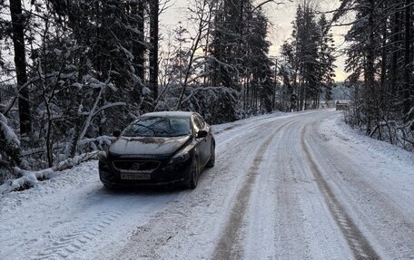 Volvo V40 II рестайлинг, 2015 год, 1 250 000 рублей, 2 фотография