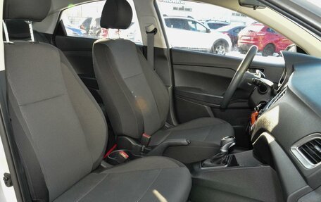 Hyundai Solaris II рестайлинг, 2021 год, 1 700 000 рублей, 9 фотография