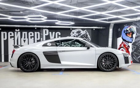 Audi R8, 2016 год, 12 880 000 рублей, 9 фотография