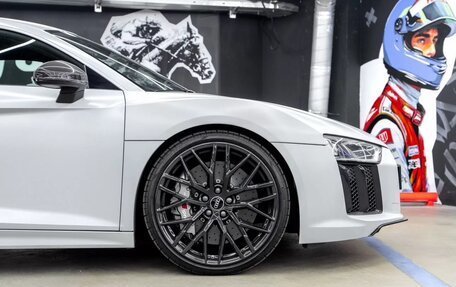 Audi R8, 2016 год, 12 880 000 рублей, 10 фотография