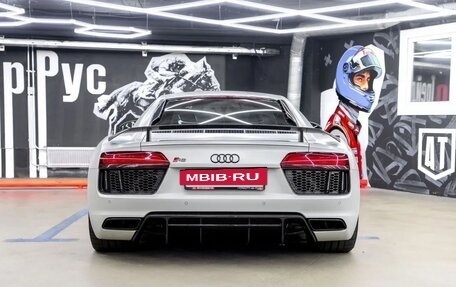 Audi R8, 2016 год, 12 880 000 рублей, 5 фотография