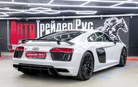 Audi R8, 2016 год, 12 880 000 рублей, 7 фотография