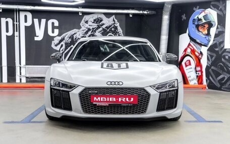 Audi R8, 2016 год, 12 880 000 рублей, 2 фотография