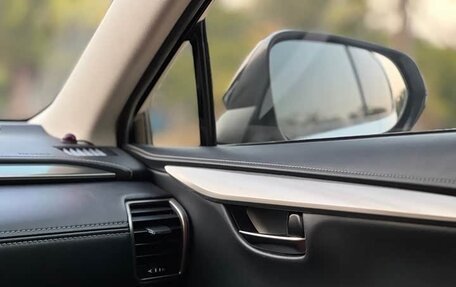 Lexus NX I, 2019 год, 3 100 000 рублей, 27 фотография