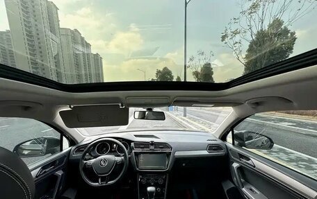 Volkswagen Tiguan II, 2021 год, 1 552 000 рублей, 7 фотография