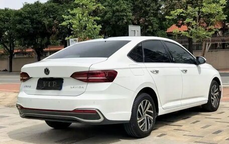 Volkswagen Lavida, 2023 год, 1 548 000 рублей, 6 фотография