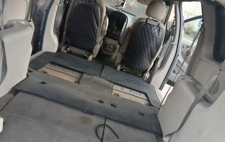 Chrysler Town & Country IV, 2004 год, 490 000 рублей, 5 фотография