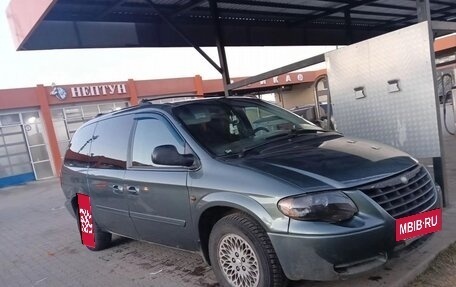 Chrysler Town & Country IV, 2004 год, 490 000 рублей, 3 фотография