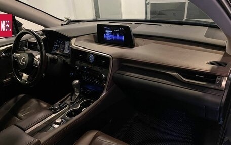 Lexus RX IV рестайлинг, 2017 год, 3 170 000 рублей, 12 фотография