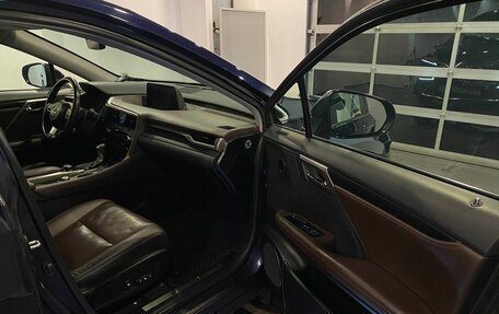 Lexus RX IV рестайлинг, 2017 год, 3 170 000 рублей, 26 фотография