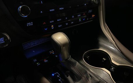 Lexus RX IV рестайлинг, 2017 год, 3 170 000 рублей, 30 фотография