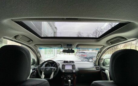 Toyota Land Cruiser Prado 150 рестайлинг 2, 2014 год, 3 399 000 рублей, 13 фотография