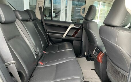 Toyota Land Cruiser Prado 150 рестайлинг 2, 2014 год, 3 399 000 рублей, 17 фотография