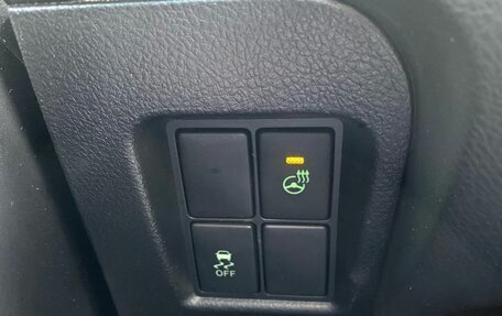 Toyota Land Cruiser Prado 150 рестайлинг 2, 2014 год, 3 399 000 рублей, 28 фотография