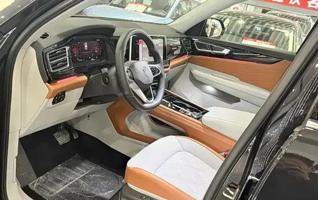 Volkswagen Teramont I, 2024 год, 5 200 009 рублей, 7 фотография