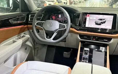 Volkswagen Teramont I, 2024 год, 5 200 009 рублей, 10 фотография