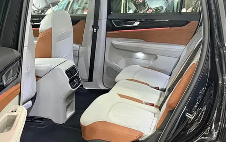 Volkswagen Teramont I, 2024 год, 5 200 009 рублей, 18 фотография