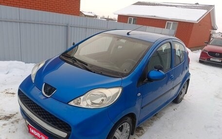 Peugeot 107 I рестайлинг, 2011 год, 365 000 рублей, 1 фотография