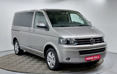 Volkswagen Caravelle T5, 2013 год, 2 299 000 рублей, 3 фотография