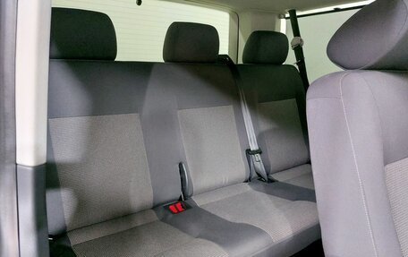 Volkswagen Caravelle T5, 2013 год, 2 299 000 рублей, 15 фотография